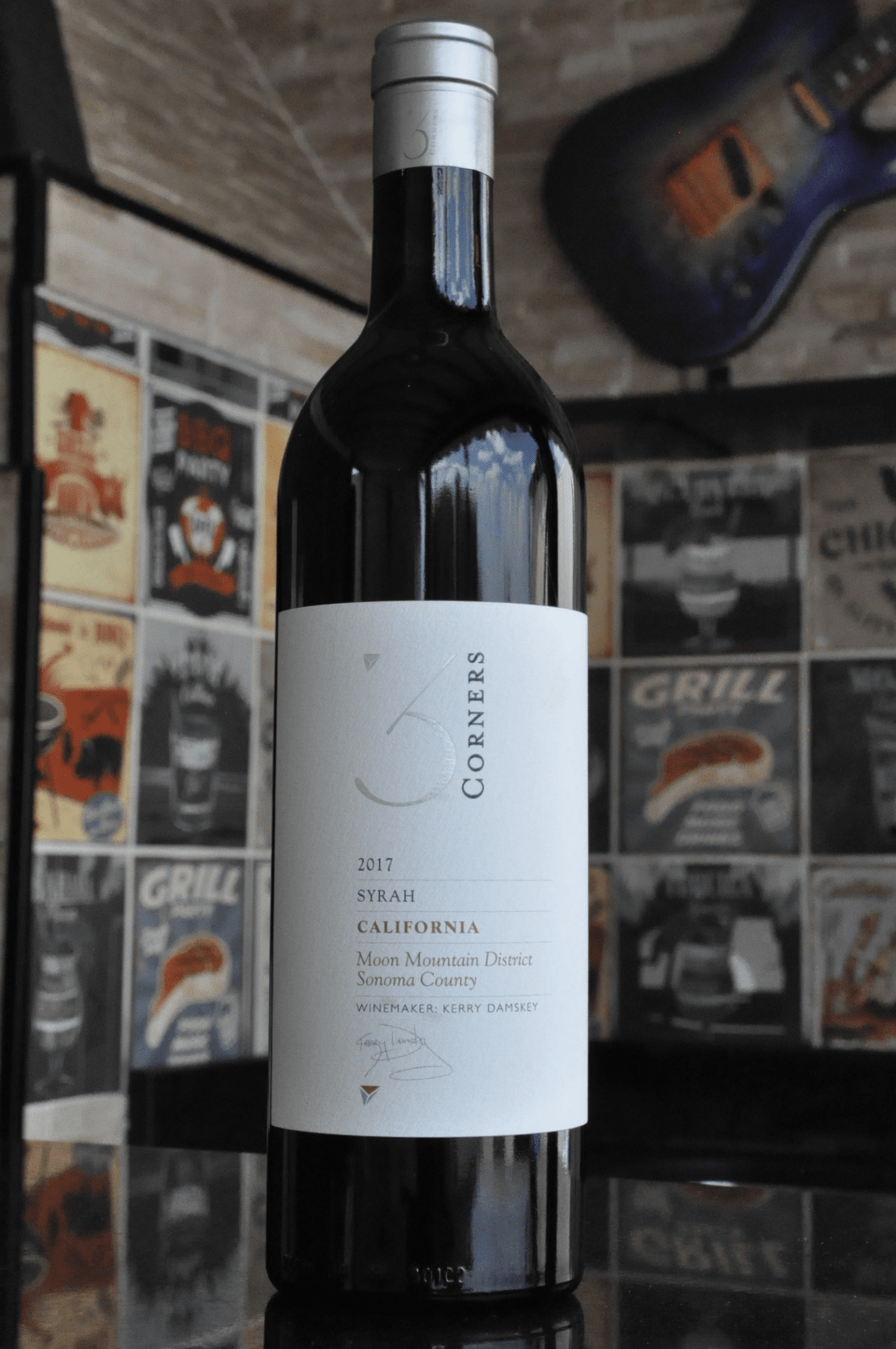 3 Corners Syrah 2017 - BebaVino