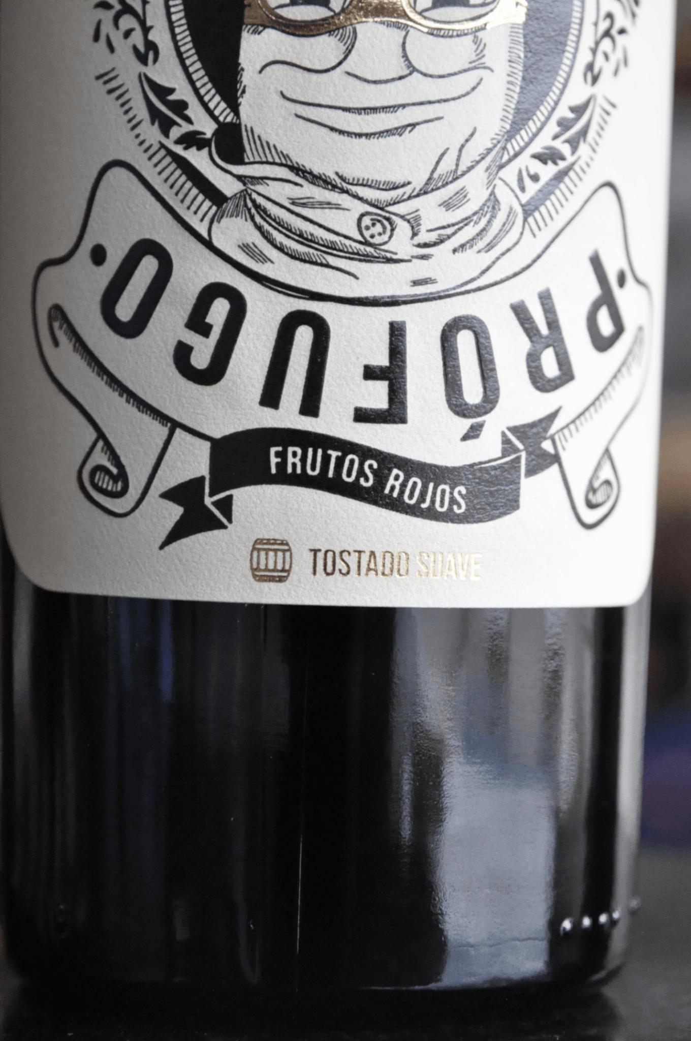 Prófugo Frutos Rojos Malbec - BebaVino