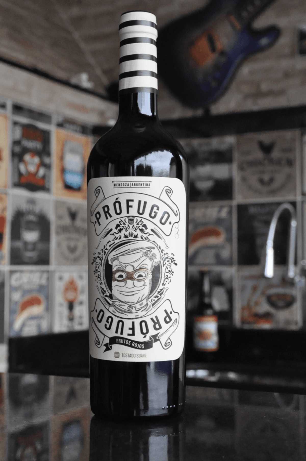 Prófugo Frutos Rojos Malbec - BebaVino