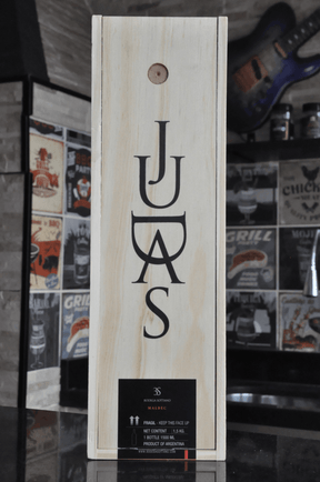 Judas Malbec 2021 - Garrafa Magnum 1,5 L - BebaVino