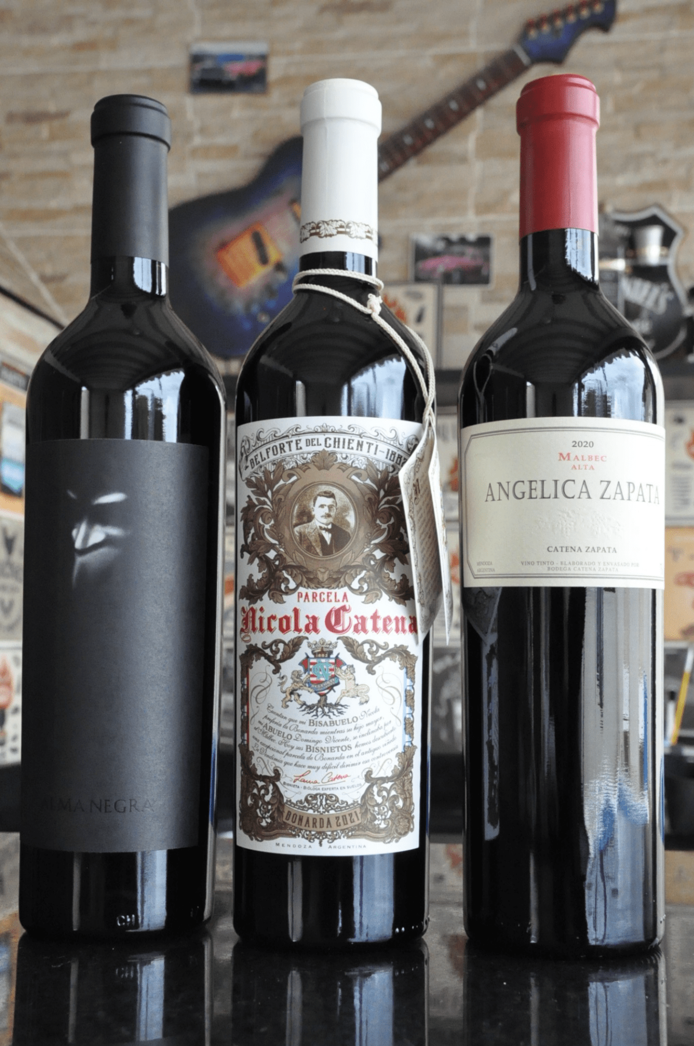 Kit 1 Alma Negra + 1 Nicola Bonarda + 1 Angelica Malbec - BebaVino